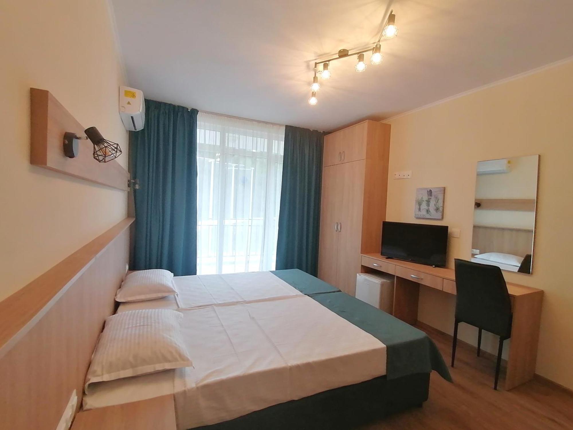Hotel Samara Baltsjik Buitenkant foto