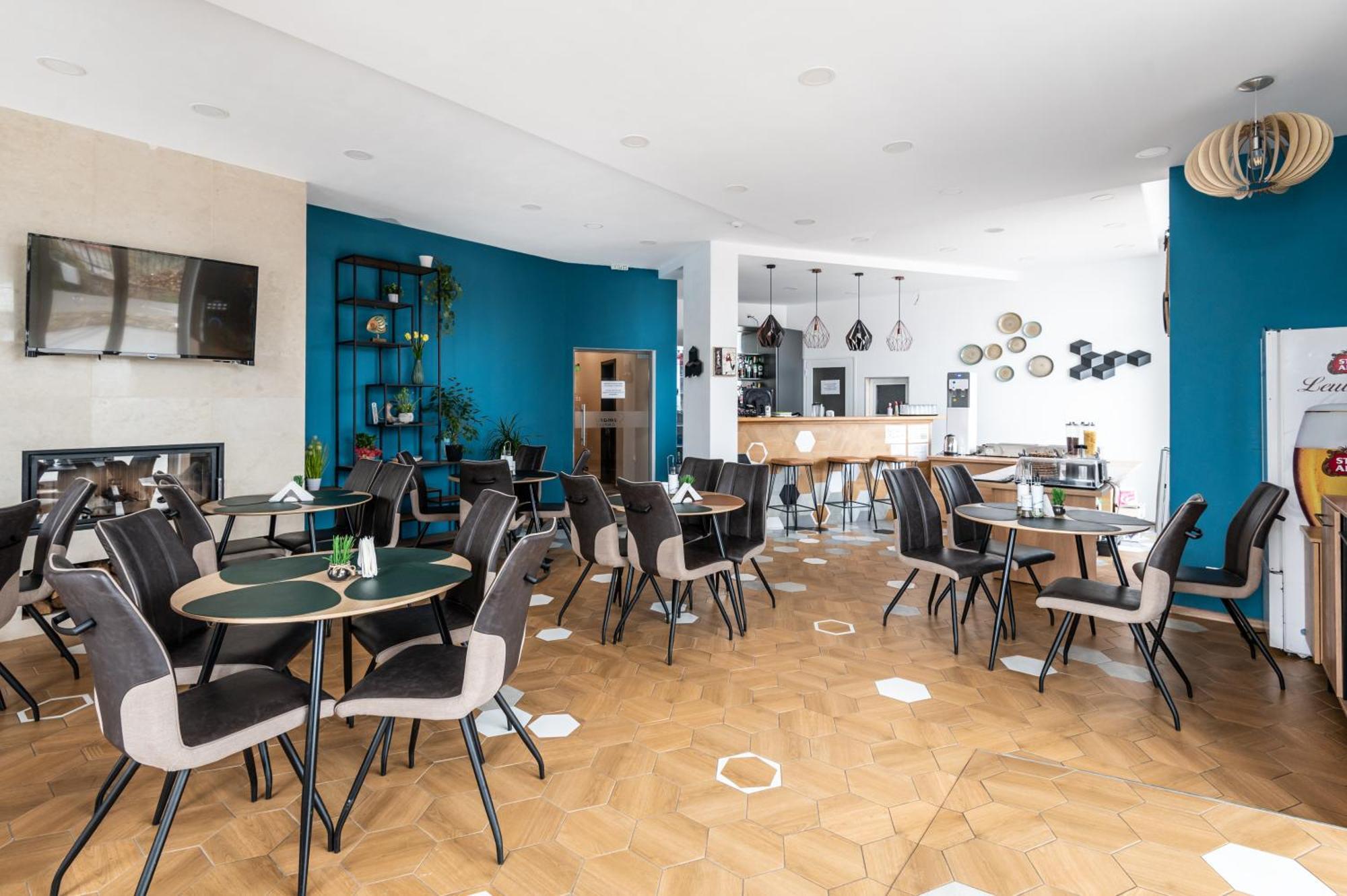 Hotel Samara Baltsjik Buitenkant foto